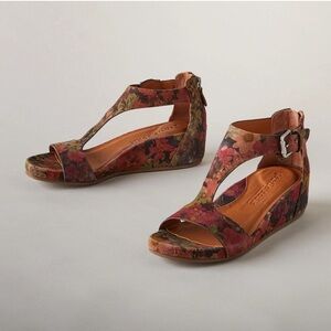 GENTLE SOULS by Kenneth Cole Women's Gisele Slide Wedge Sandal Zipper Buckle